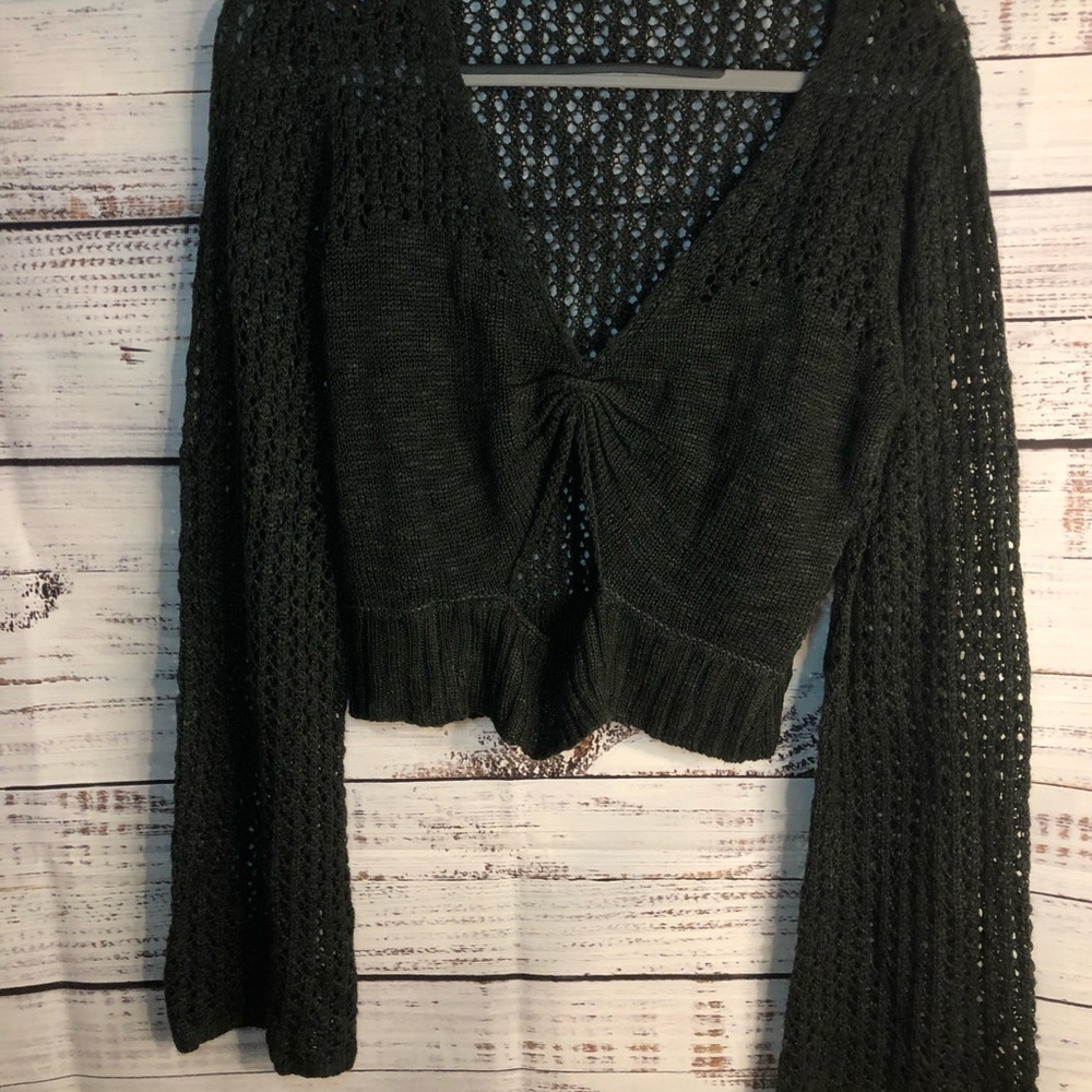 Chic Grey/Black Knit Sweater - Picture 5 of 14